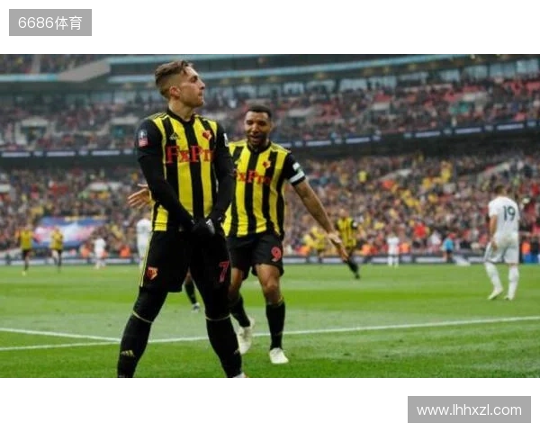 世体：巴萨不想让贝尔纳尔重蹈覆辙；球员团队冬窗会做评估